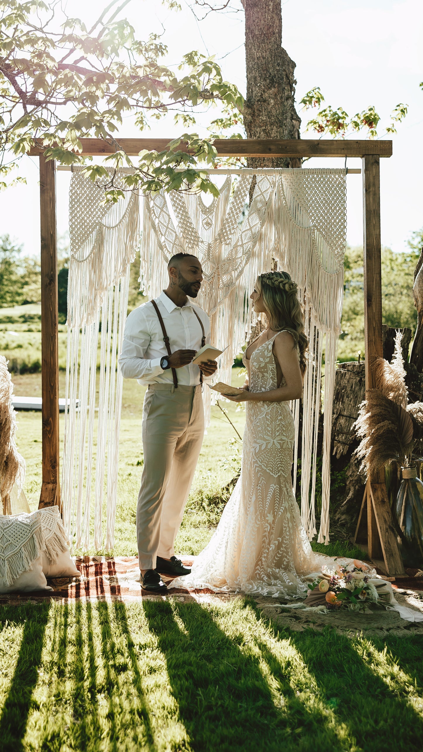 Macramè Wedding Backdrop #1 with 7 ft Arbour